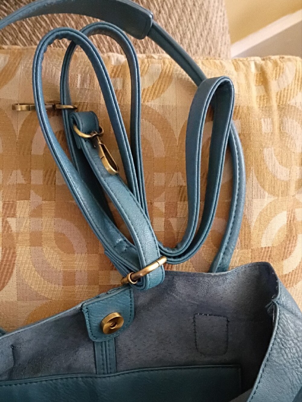 Joy Tote with removable strap - Picture 3 of 5
